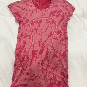 RARE Lululemon Size 4 Swiftly Tech